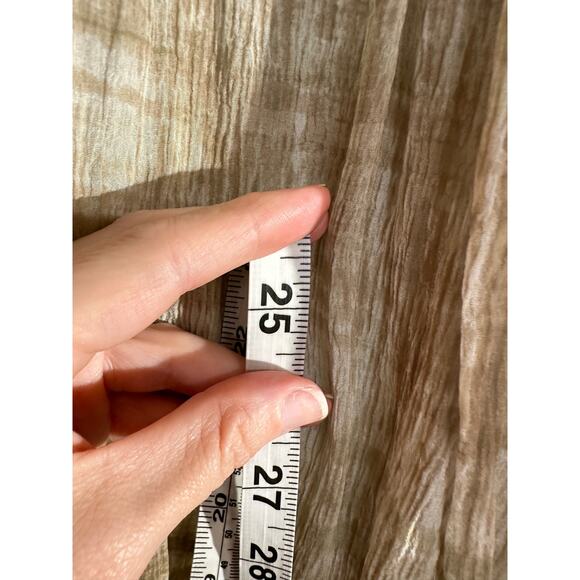 Le Lis Blanc Top Womens Small Beige Silk Flowy Sheer Button Lagenlook Luxury - Picture 7 of 8